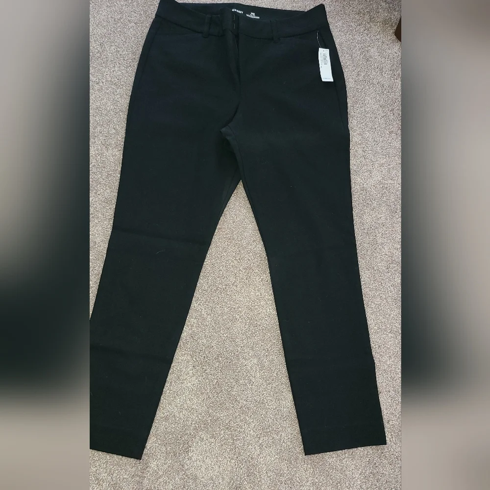 Old Navy Black Pixie High Rise Pants NWT - Picture 2 of 8